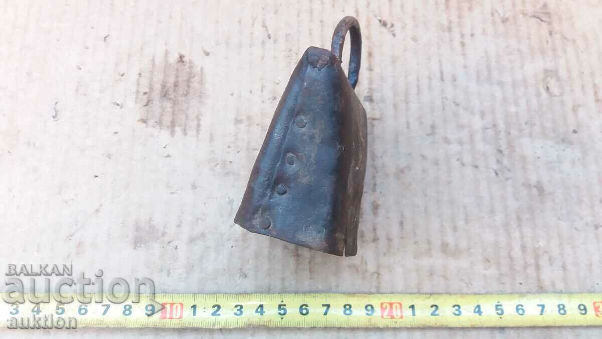 Auction RENAISSANCE FORGED GIRL, CHAN Auction RENAISSANCE FORGED GIRL, CHAN