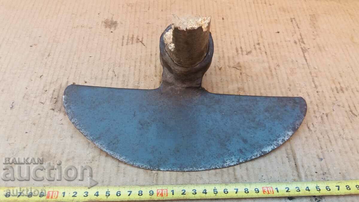 OLD WROUGHT HOE, SHOOT TOOL - 5 OLD WROUGHT HOE, SHOOT TOOL - 5