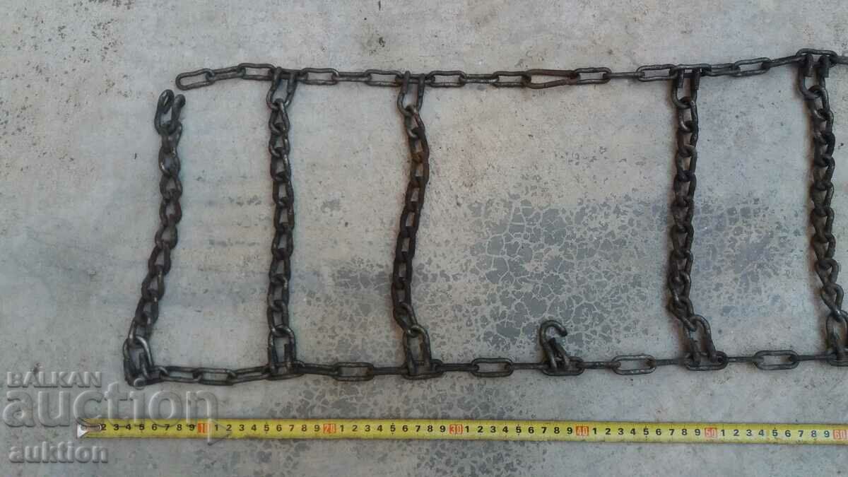 Delivery of OLD CAR TIRE CHAIN, SOLID IRON