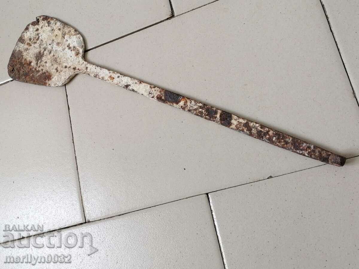 Delivery of Gingerbread, gingerbread, gingerbread, gingerbread, wrought iron