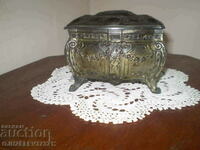 1920 old metal jewelry box a scarce item