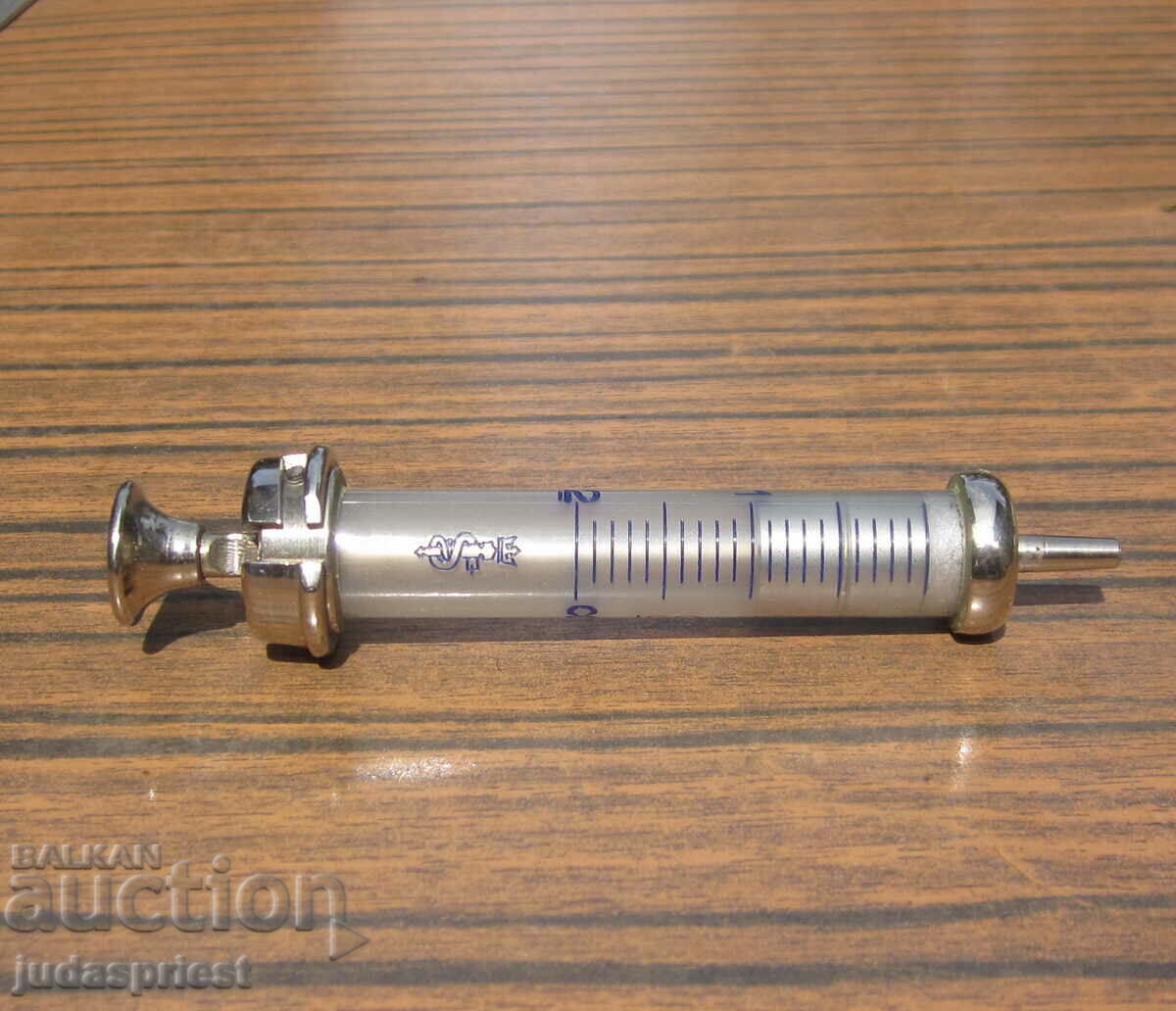 Delivery of AESCULAP old German glass syringe unused Delivery of AESCULAP old German glass syringe unused