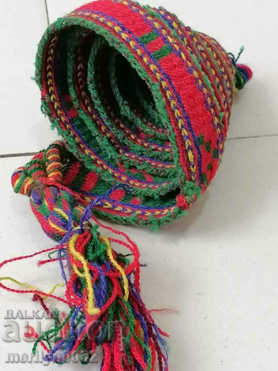 Auction An old hand-woven belt from the beginning of the 20th century wears a length of 2.9 meters Auction An old hand-woven belt from the beginning of the 20th century wears a length of 2.9 meters