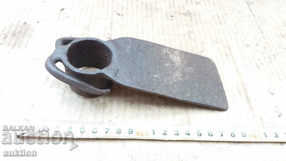 Auction OLD WROUGHT HOE, HOE, SHOVEL Auction OLD WROUGHT HOE, HOE, SHOVEL