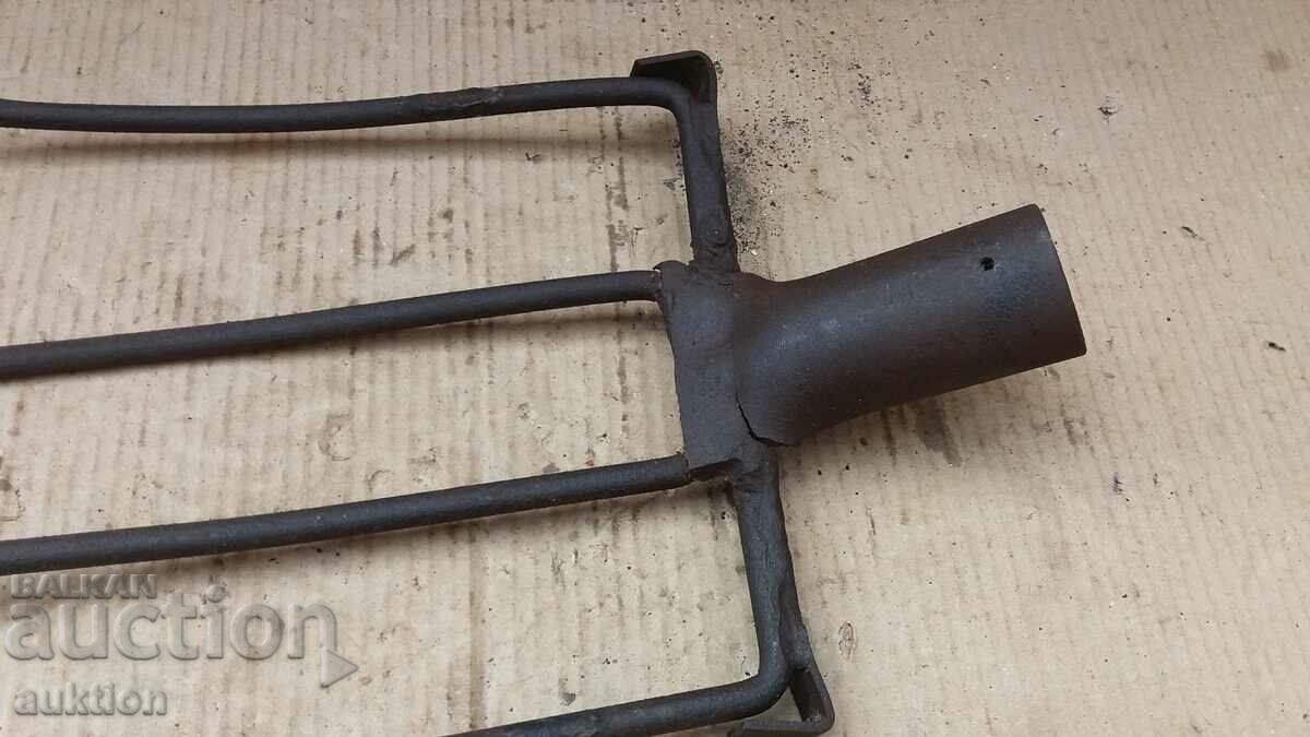 SOLID FORGED FORK, BOLT TOOLING EXCELLENT with price 4.99 BGN | € 2.55 SOLID FORGED FORK, BOLT TOOLING EXCELLENT with price 4.99 BGN | € 2.55