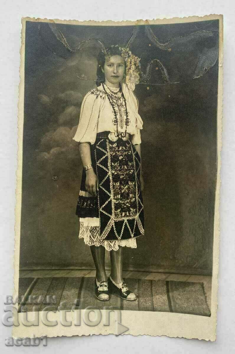 Girl in Pavliken costume