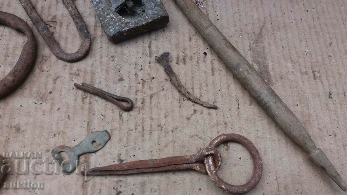 OLD WROUGHT IRON REVIVAL SET - 5 OLD WROUGHT IRON REVIVAL SET - 5