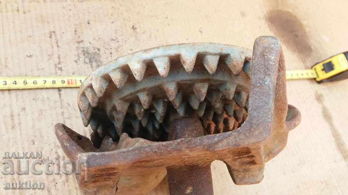 TRIERATOR MANUAL VECHI DE PORUMB, PRELUCRAREA PORUMBULUI - 5