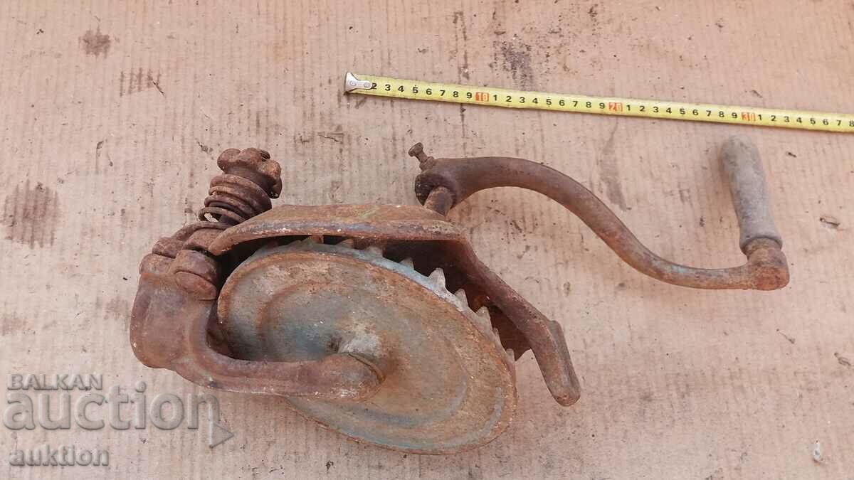 TRIERATOR MANUAL VECHI DE PORUMB, PRELUCRAREA PORUMBULUI - 7