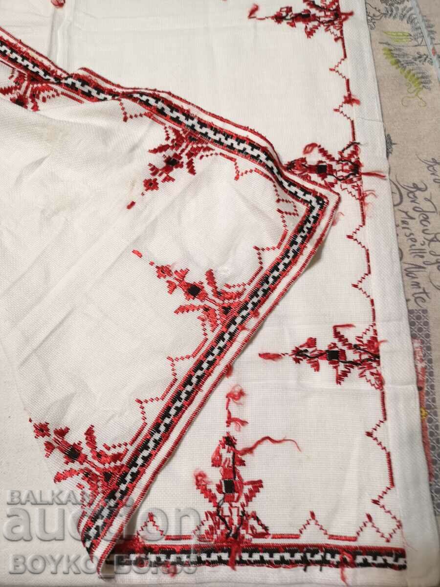 Аукцион СТАРИННА ПОКРИВКА КАРЕ БРОДЕРИЯ ШЕВИЦА 65/65 см. Аукцион СТАРИННА ПОКРИВКА КАРЕ БРОДЕРИЯ ШЕВИЦА 65/65 см.