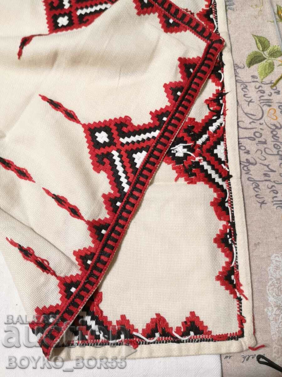 Auction ANTIQUE BLANKET EMBROIDERY EMBROIDERY 72/65 cm. Auction ANTIQUE BLANKET EMBROIDERY EMBROIDERY 72/65 cm.