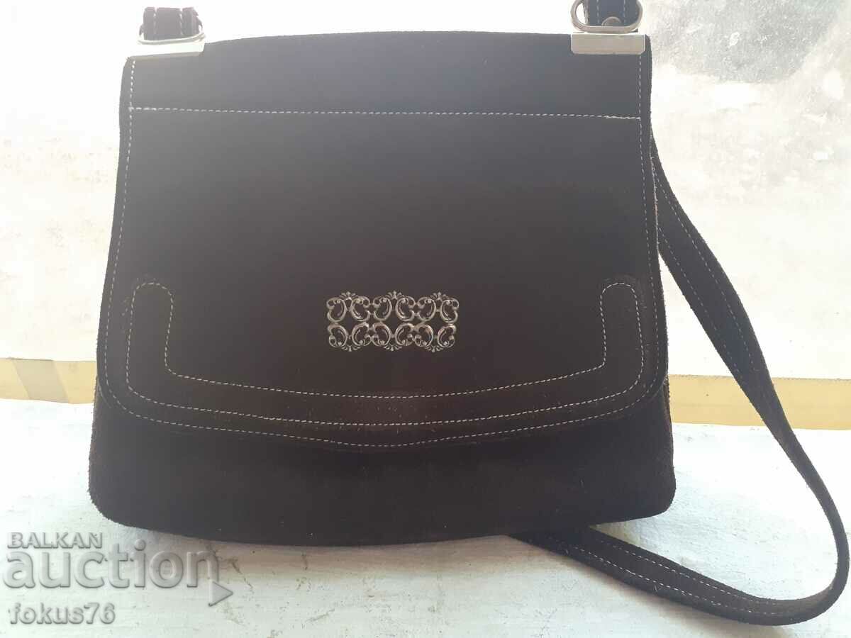 Delivery of Very high quality and beautiful handbag made of natural nubuck Delivery of Very high quality and beautiful handbag made of natural nubuck