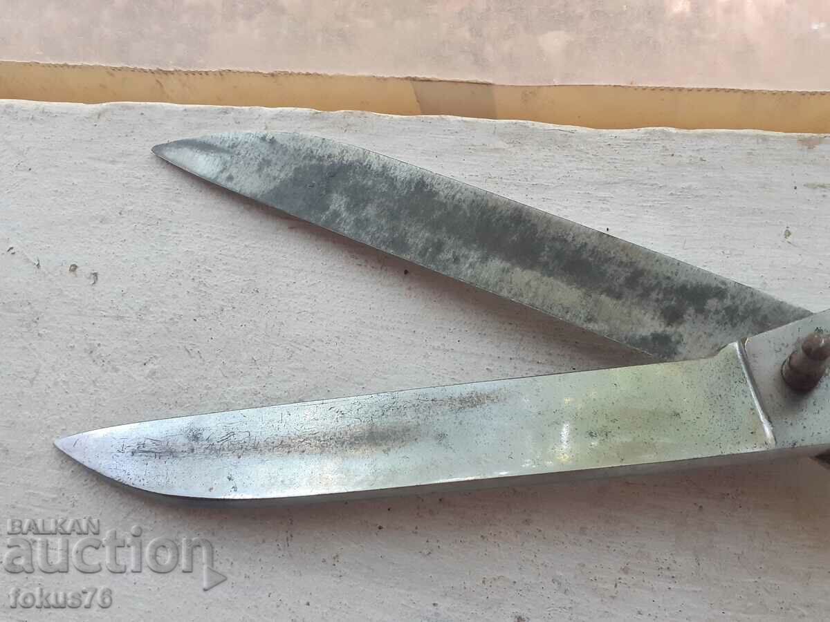 Large branded sewing scissors great cut - 5 Large branded sewing scissors great cut - 5