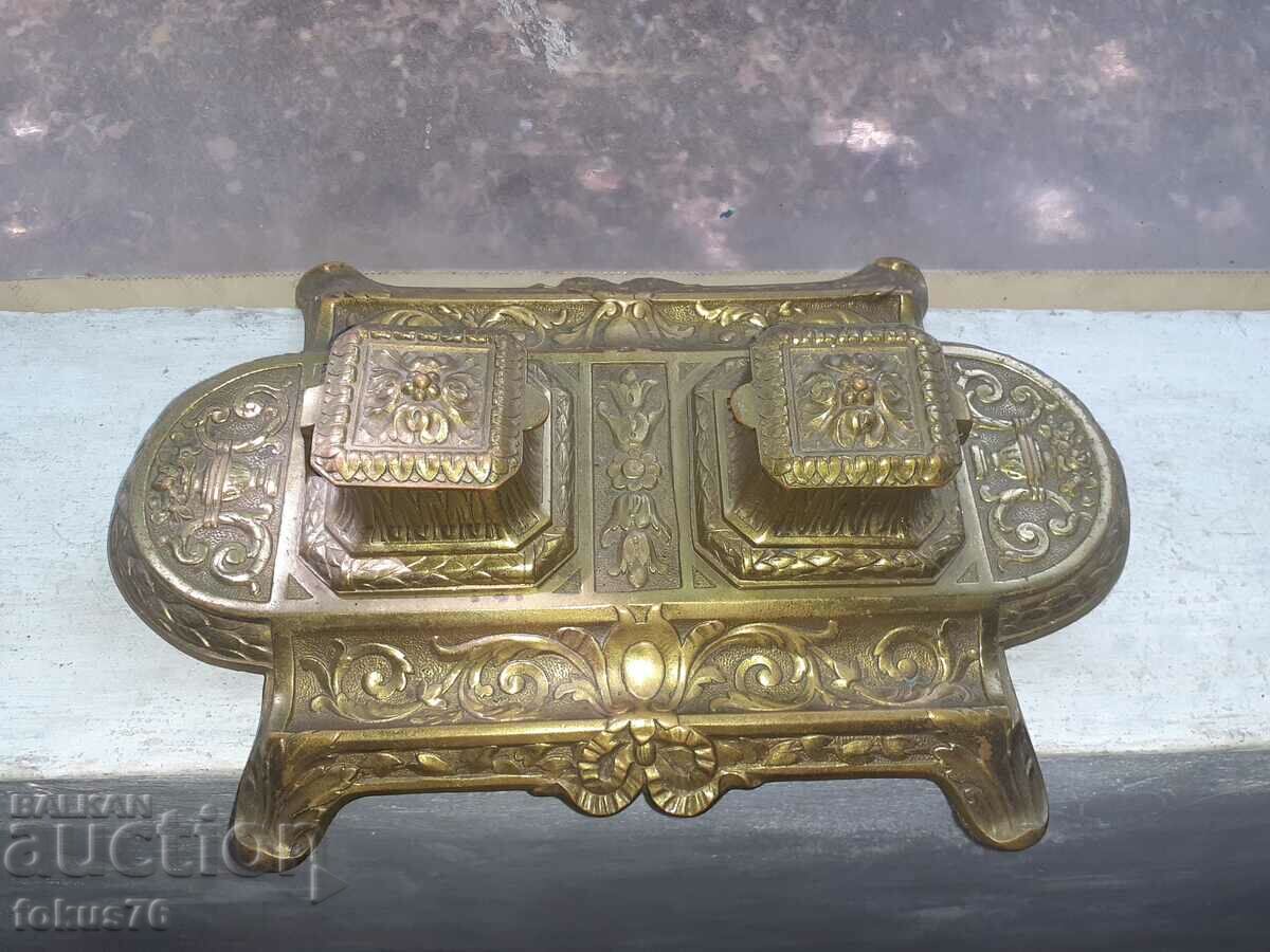 Great Old Bronze Baroque Inkwell - Antique with price 290.00 BGN | € 148.27 Great Old Bronze Baroque Inkwell - Antique with price 290.00 BGN | € 148.27