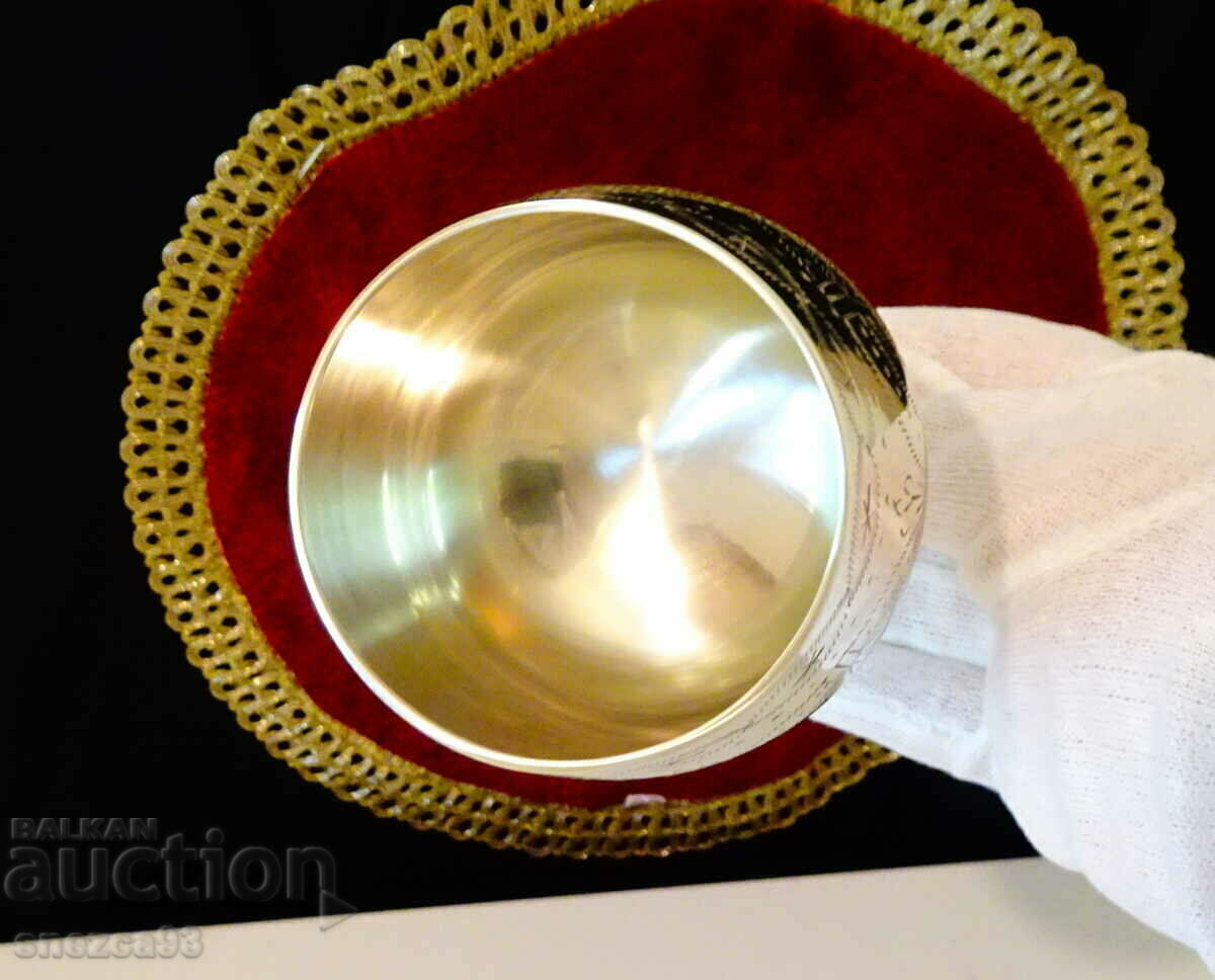 Delivery of Engraved bronze goblet, wine glass