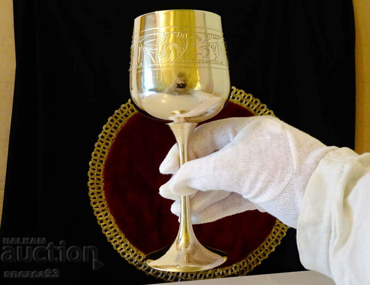 Auction  English bronze goblet 18 cm., engraved.