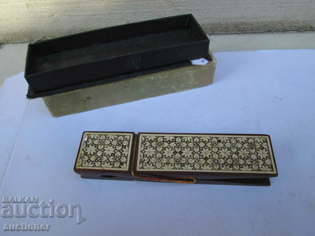 AN OLD SOUVENIR, A CLIP WITH A MOTHER OF PEARL with price 50.00 BGN | € 25.56 AN OLD SOUVENIR, A CLIP WITH A MOTHER OF PEARL with price 50.00 BGN | € 25.56