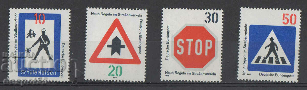 1971. ГФР. Нови правила за движение по пътищата.