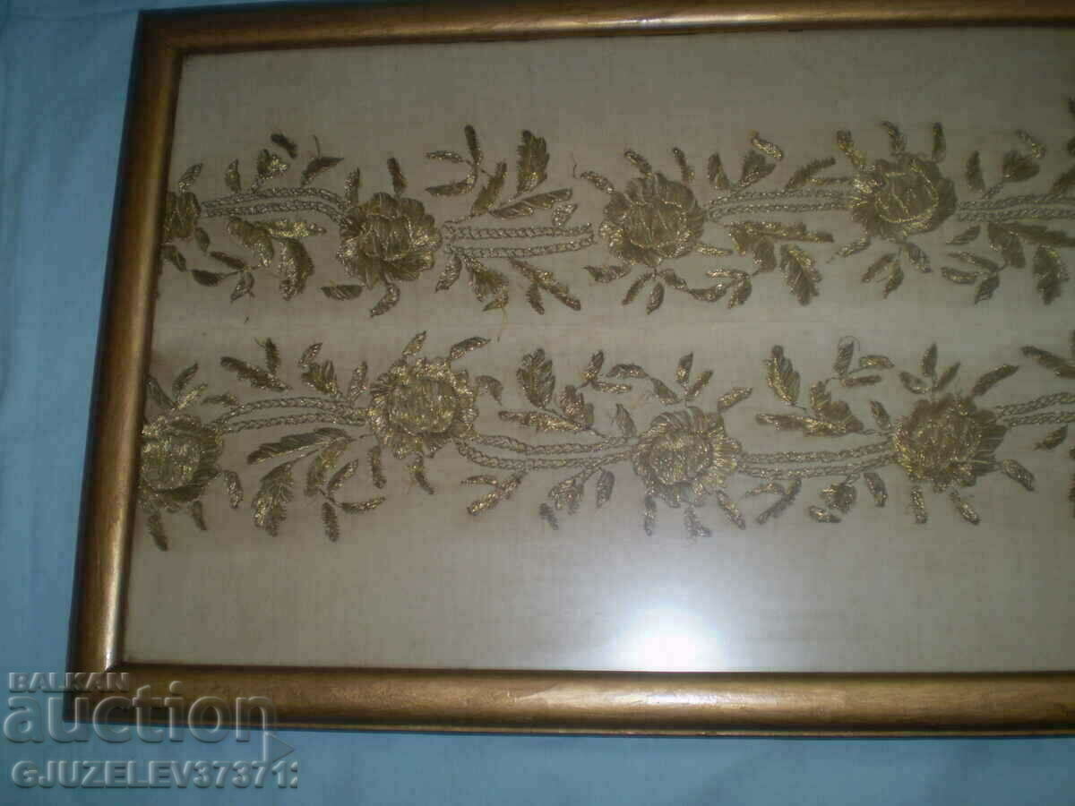 Antique Gold Tinsel Hand Embroidered Tapestry Flowers - 5 Antique Gold Tinsel Hand Embroidered Tapestry Flowers - 5
