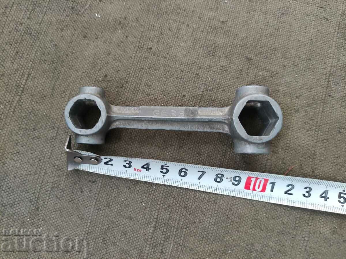 Key GERB with price 100.00 BGN | € 51.13 Key GERB with price 100.00 BGN | € 51.13