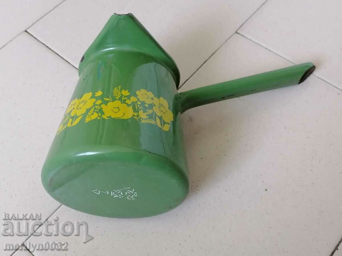 Jeze enameled pot with enamel with price 34.00 BGN | € 17.38 Jeze enameled pot with enamel with price 34.00 BGN | € 17.38