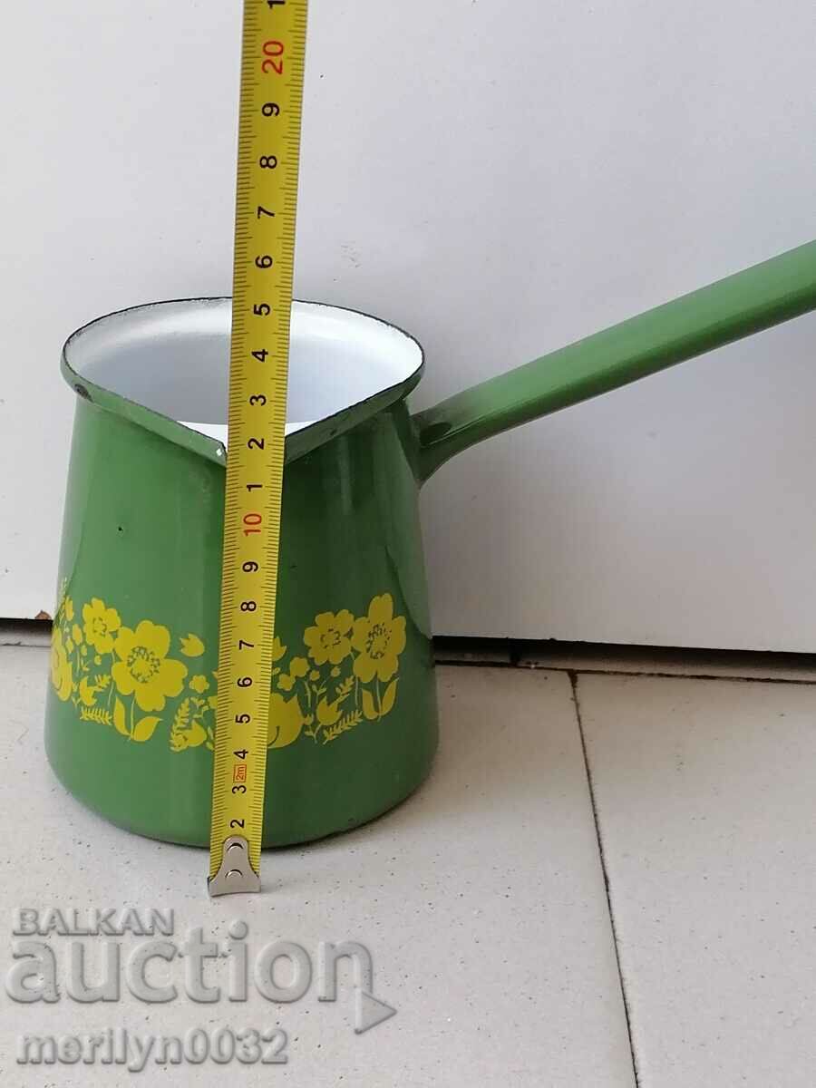 Auction Jeze enameled pot with enamel Auction Jeze enameled pot with enamel