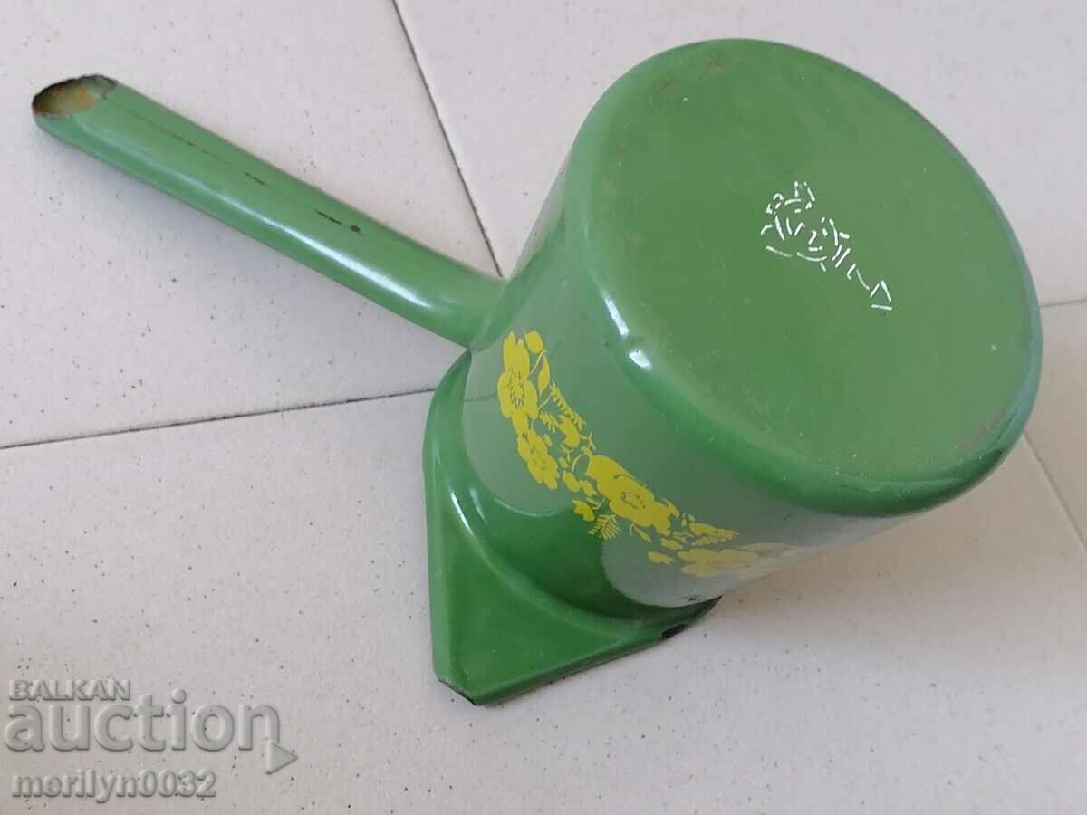 Delivery of Jeze enameled pot with enamel Delivery of Jeze enameled pot with enamel