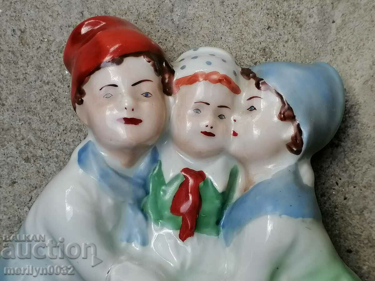 Porcelain NRB Mom Mesi Tati brings to live labor figure with price € 69.40 | 135.73 BGN Porcelain NRB Mom Mesi Tati brings to live labor figure with price € 69.40 | 135.73 BGN