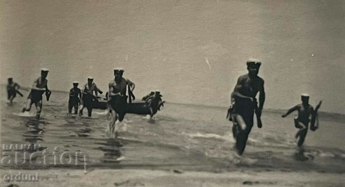 26008 Kingdom of Bulgaria training of amphibious sailors with price 10.00 BGN | € 5.11 26008 Kingdom of Bulgaria training of amphibious sailors with price 10.00 BGN | € 5.11