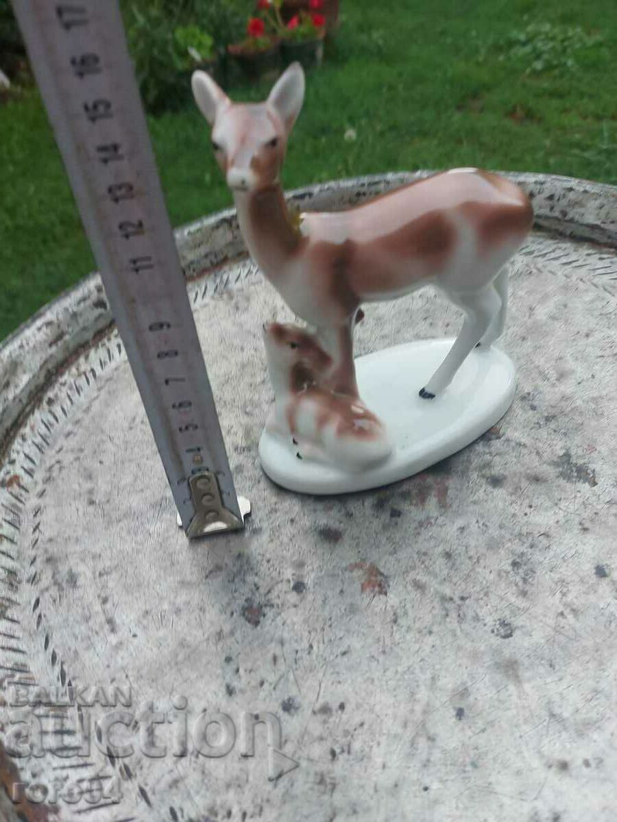 Auction DOE WITH LITTLE - PORCELAIN - ISIS Auction DOE WITH LITTLE - PORCELAIN - ISIS