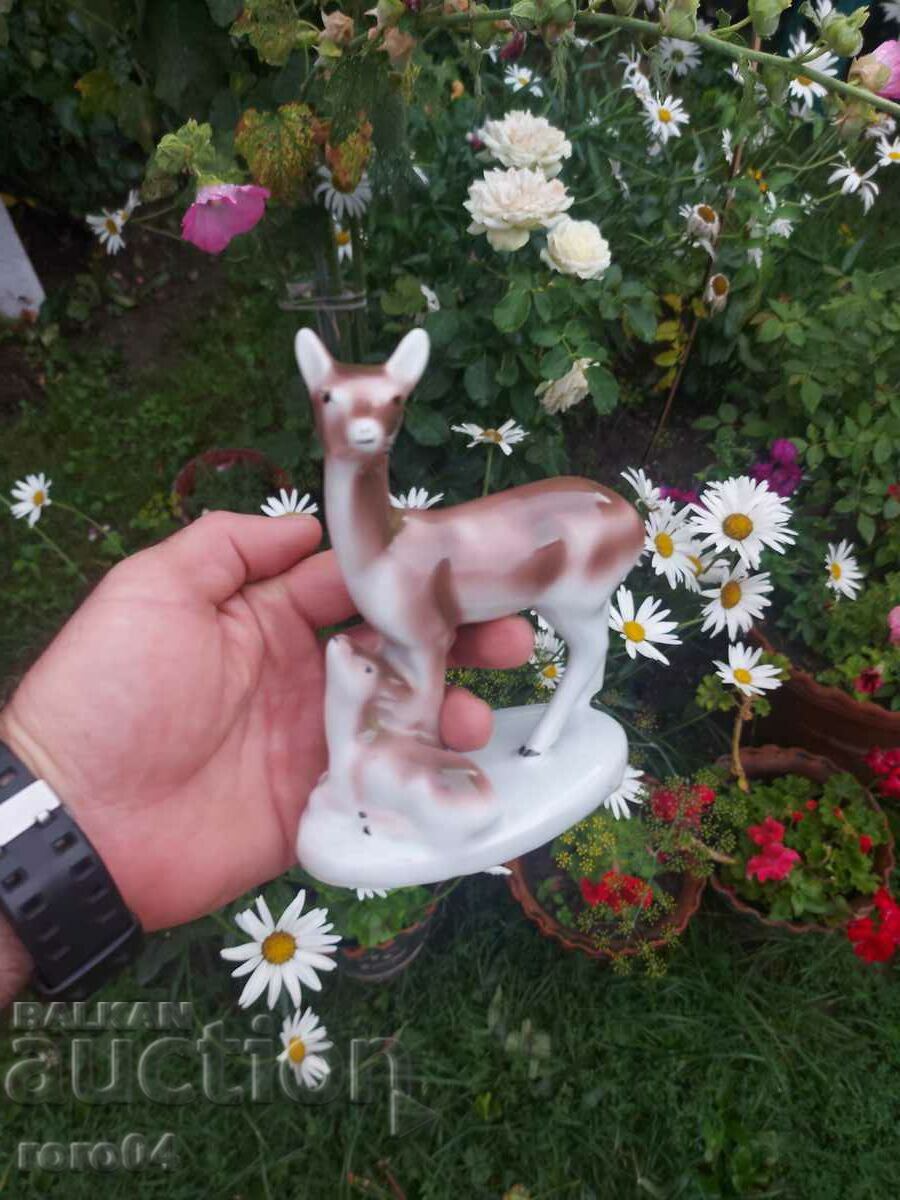 DOE WITH LITTLE - PORCELAIN - ISIS - 6 DOE WITH LITTLE - PORCELAIN - ISIS - 6