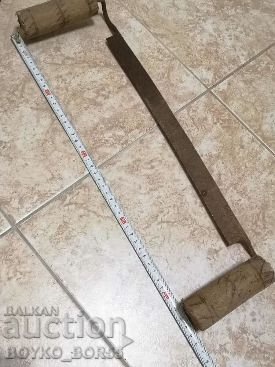 Old Woodworking Tool and Old Cam Shovel with price 19.00 BGN | € 9.71 Old Woodworking Tool and Old Cam Shovel with price 19.00 BGN | € 9.71