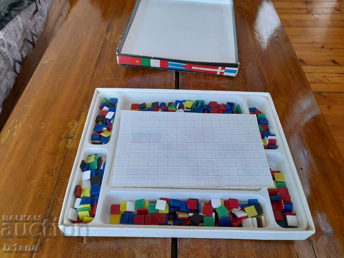 An old children's game Do you know the flags of the States with price 45.00 BGN | € 23.01 An old children's game Do you know the flags of the States with price 45.00 BGN | € 23.01