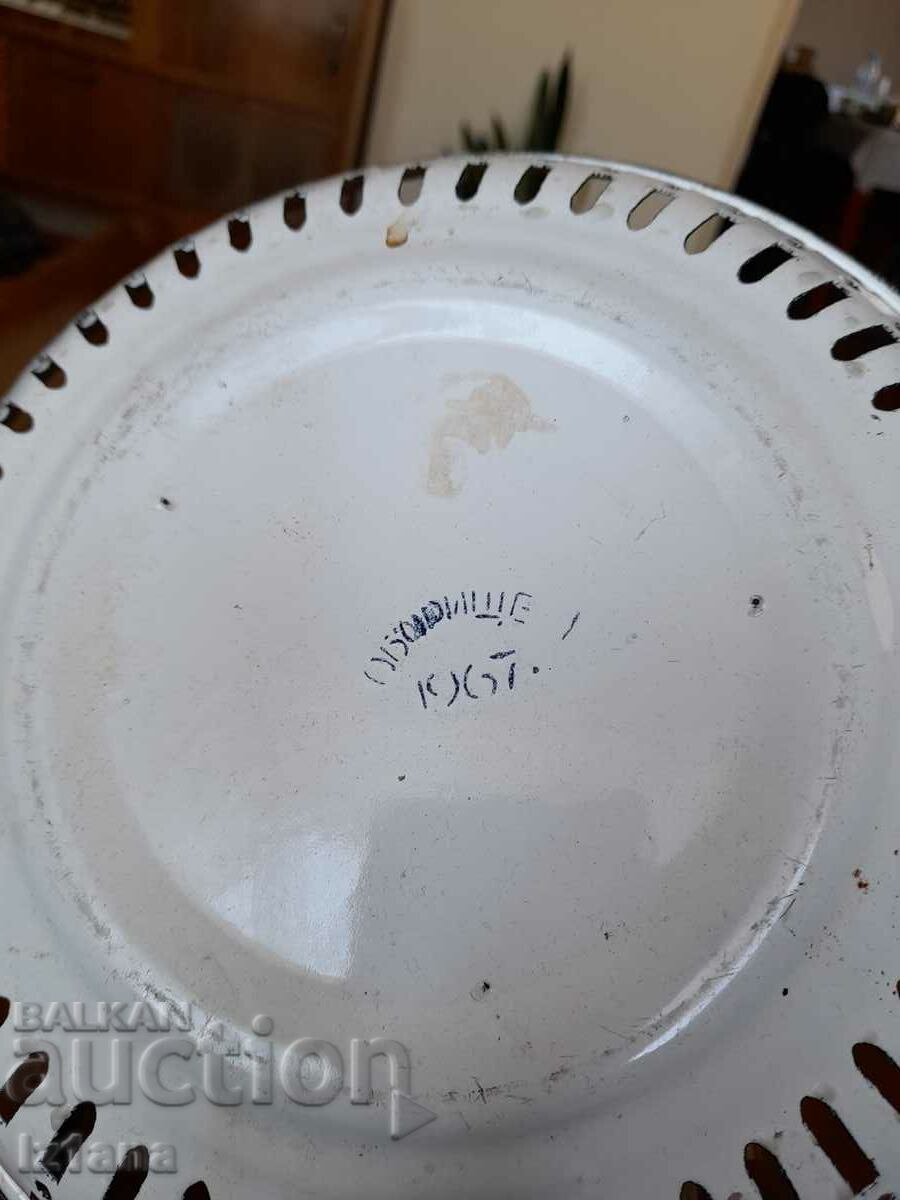 Old enamel plate, fruit bowl - 5 Old enamel plate, fruit bowl - 5