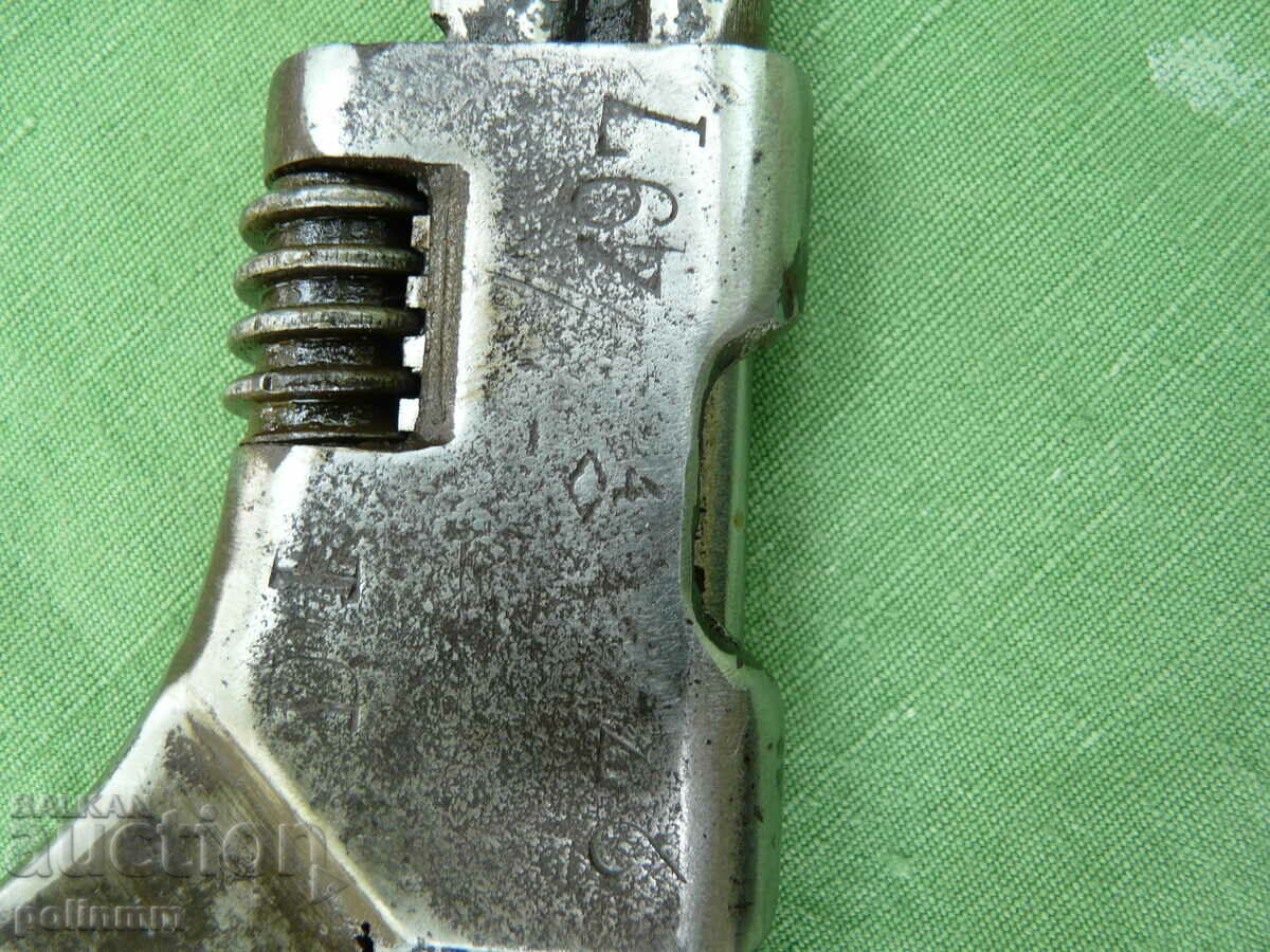 Auction Old remote key - Peugeot Auction Old remote key - Peugeot