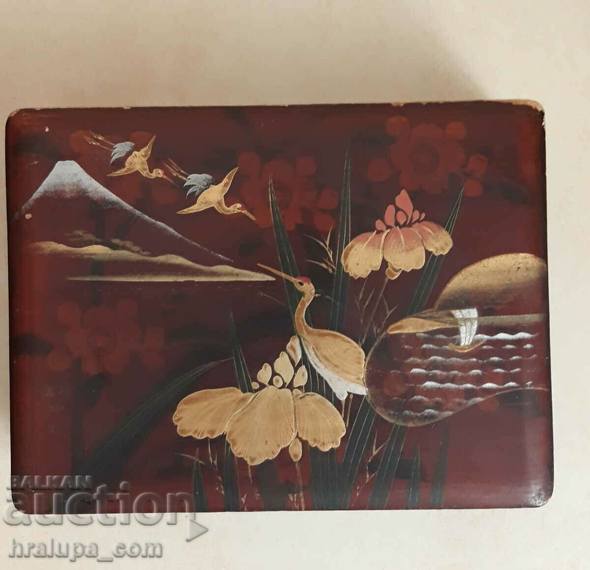 Δημοπρασία Παλιό ιαπωνικό ξύλινο κουτί Δημοπρασία Παλιό ιαπωνικό ξύλινο κουτί