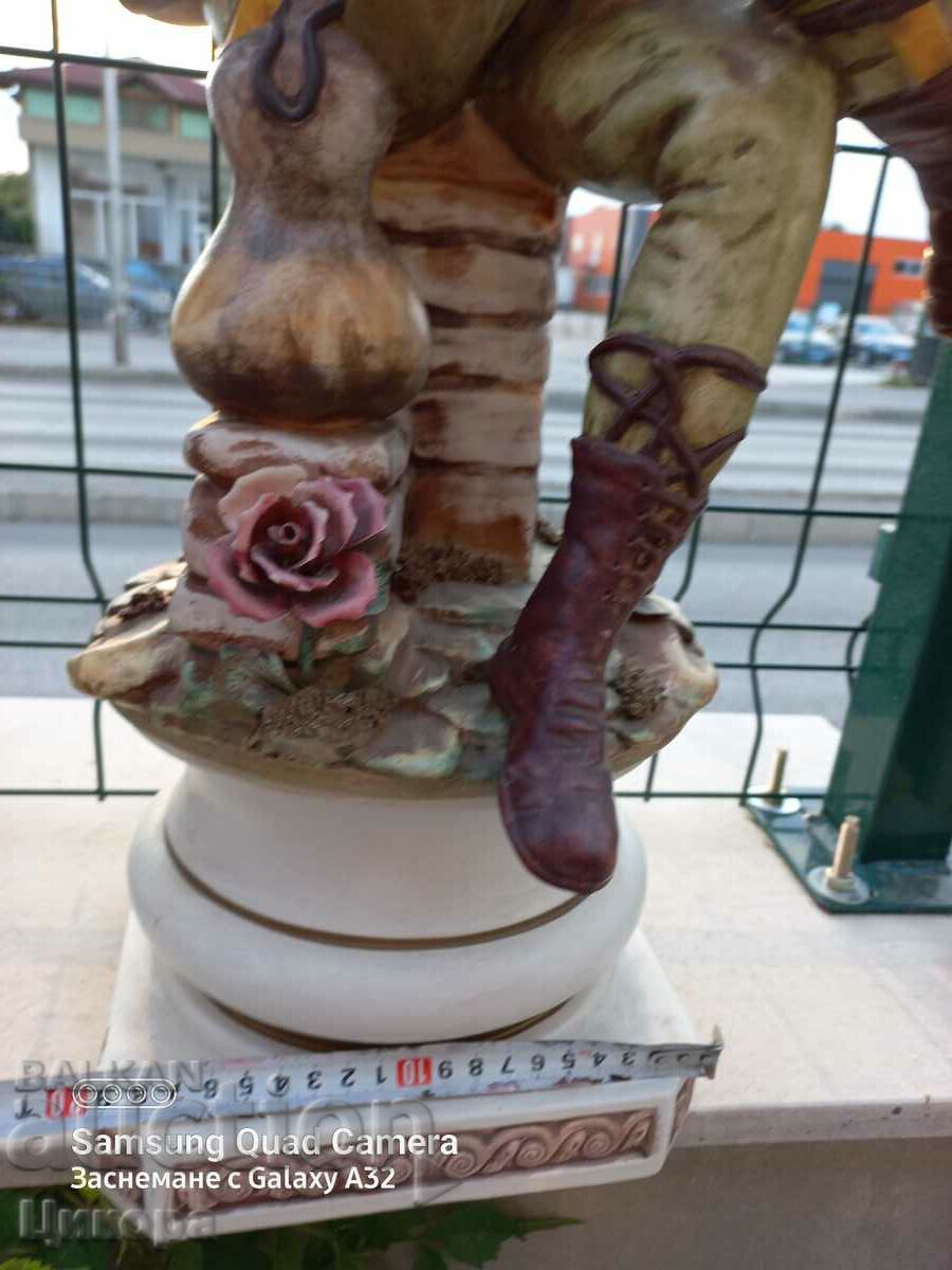 Доставка на ОГРОМНА ПОРЦЕЛАНОВА ФИГУРА СТАТУЕТКА Доставка на ОГРОМНА ПОРЦЕЛАНОВА ФИГУРА СТАТУЕТКА