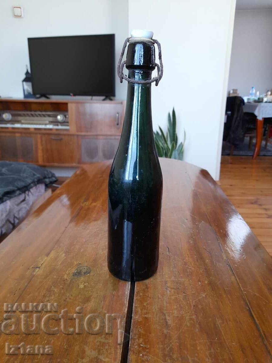 Стара бирена бутилка Пивоварно Дружество Шумен Русе