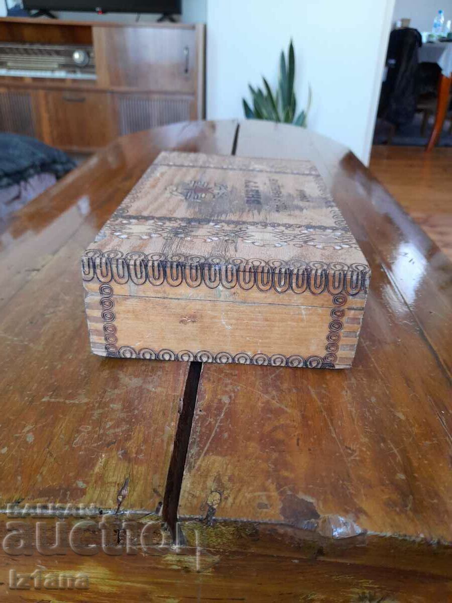 Auction  Old vanity case, accessory box VNVTU Todor Kableshkov