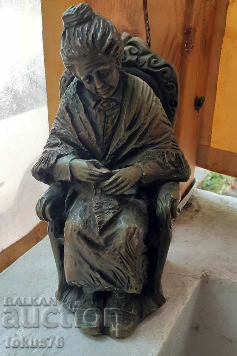Statueta figura unei chinezoaice în vârstă - material pastă de piatră