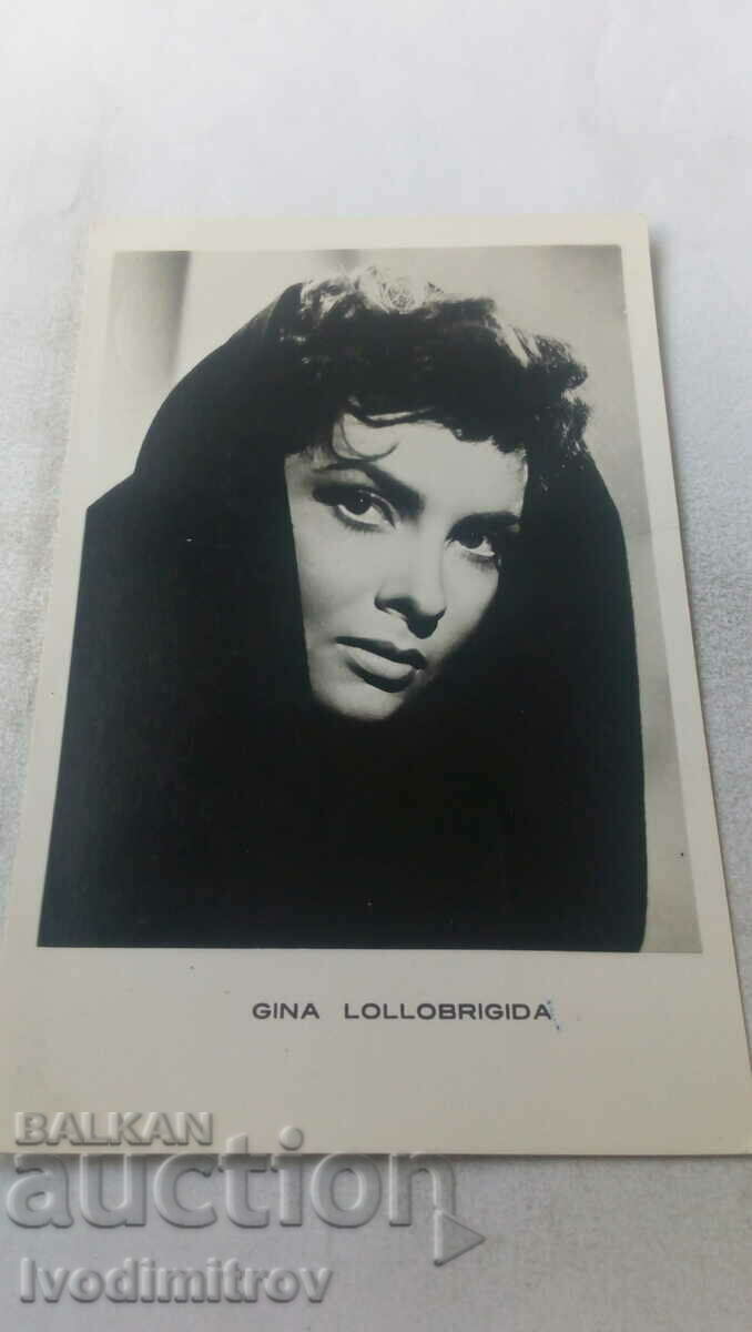 Postcard Gina Lolobrigida