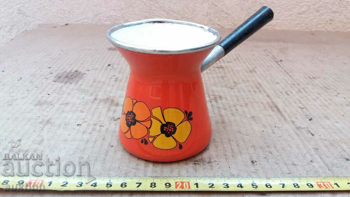 Auction ENAMELLED CABINET WITH MARKING EARLY SOC. Auction ENAMELLED CABINET WITH MARKING EARLY SOC.