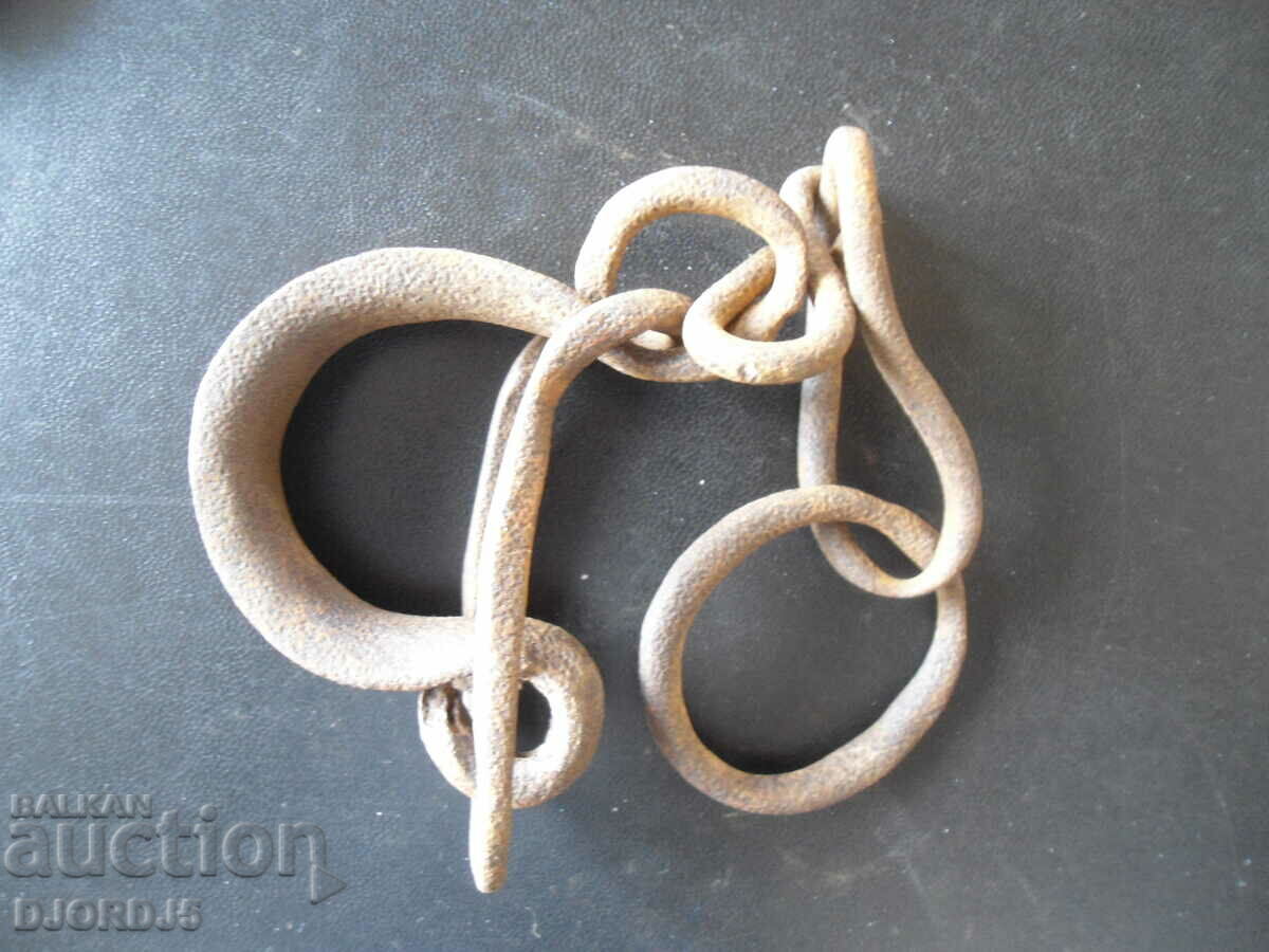 Old forged sidewall, shackles with price 4.00 BGN | € 2.05 Old forged sidewall, shackles with price 4.00 BGN | € 2.05