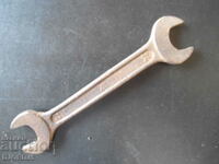Old key 22-24, marking