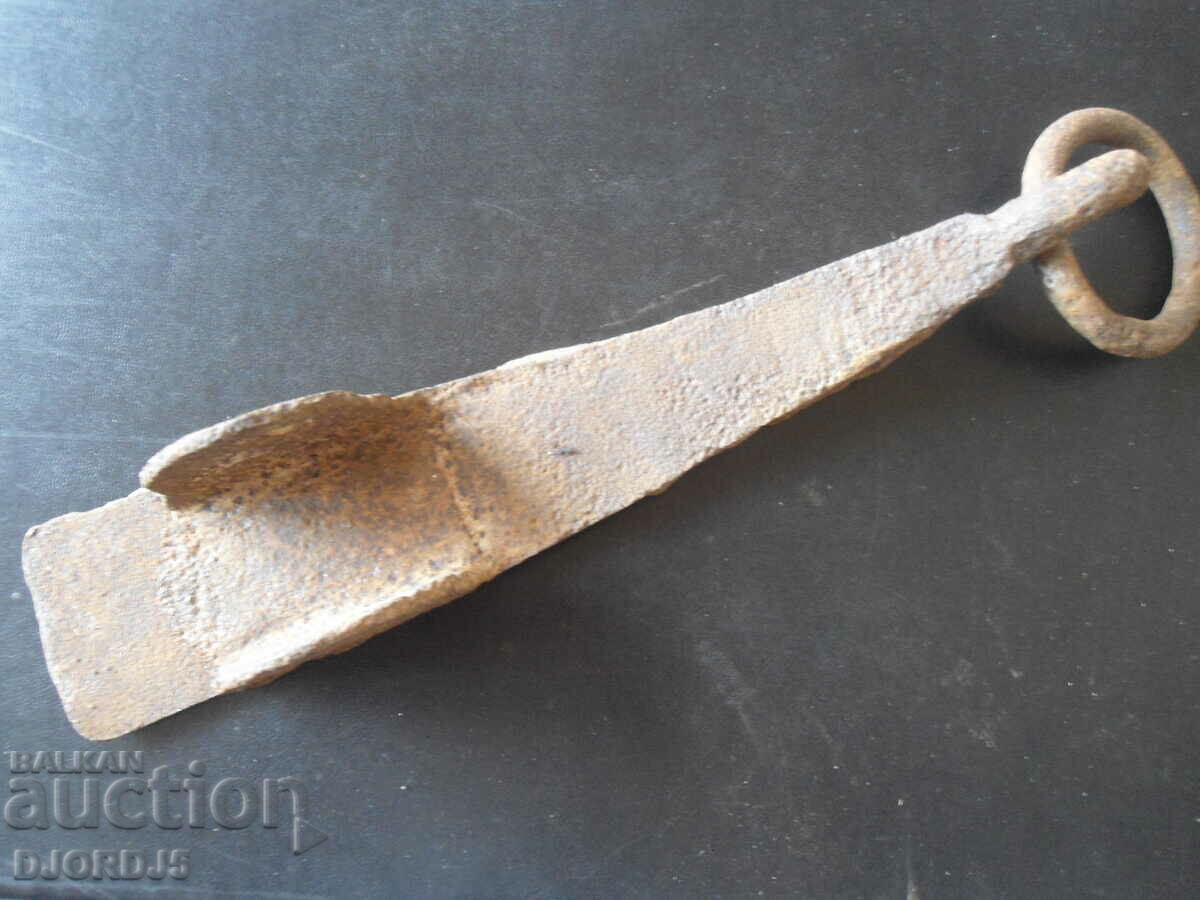 Старо ковано желязо, спирачка, каруца с цена 6.00 лв. | € 3.07 Старо ковано желязо, спирачка, каруца с цена 6.00 лв. | € 3.07