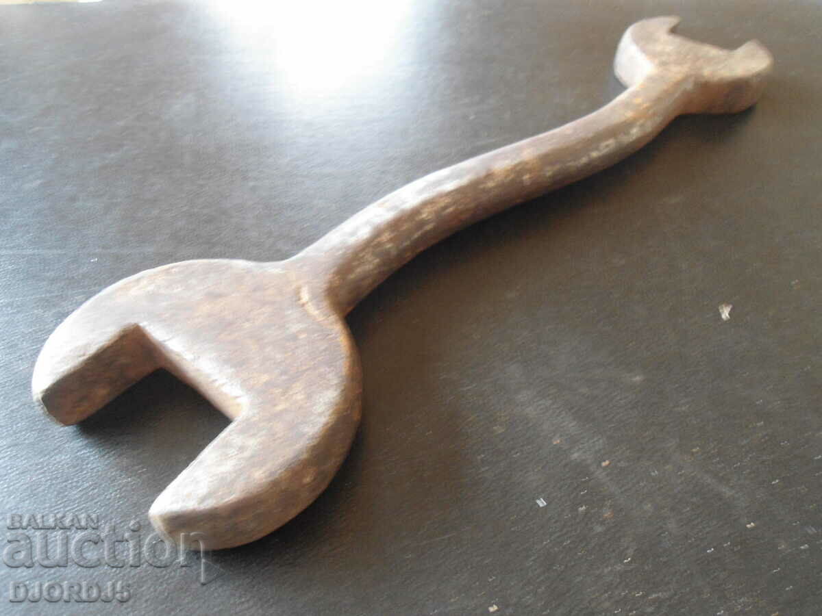 Old strong key, 0.730 kg. with price 4.00 BGN | € 2.05 Old strong key, 0.730 kg. with price 4.00 BGN | € 2.05