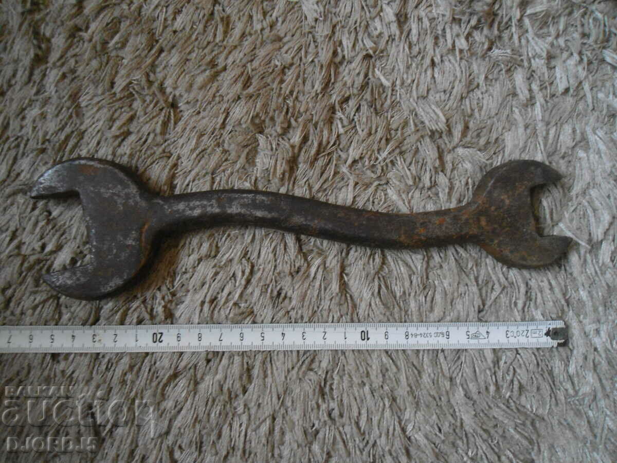 Old strong key, 0.730 kg. - 6 Old strong key, 0.730 kg. - 6