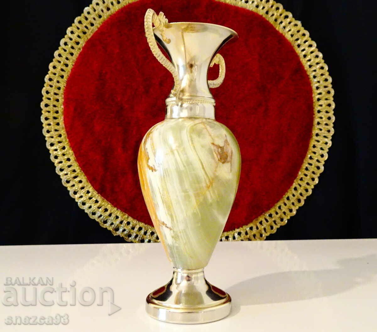 Vază argintată, amforă, onix 15 cm, dragoni cu preț 39.00 BGN | € 19.94 Vază argintată, amforă, onix 15 cm, dragoni cu preț 39.00 BGN | € 19.94