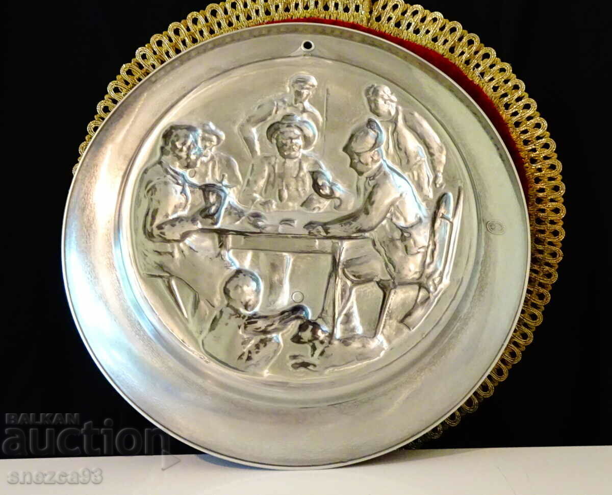 Farfurie, panou din cositor, tablou în relief 30 cm., vânătoare, poker - 6 Farfurie, panou din cositor, tablou în relief 30 cm., vânătoare, poker - 6