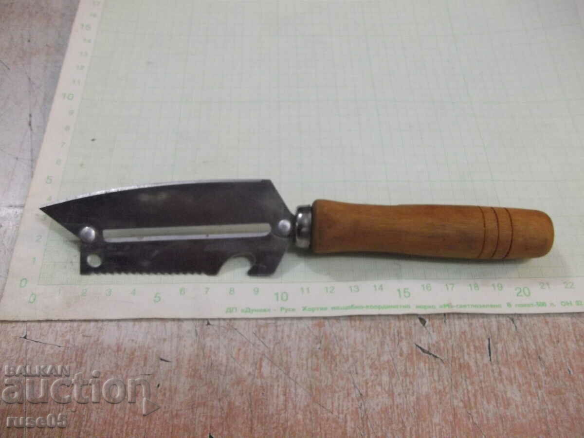 Soca knife for cleaning fish with price 5.00 BGN | € 2.56 Soca knife for cleaning fish with price 5.00 BGN | € 2.56